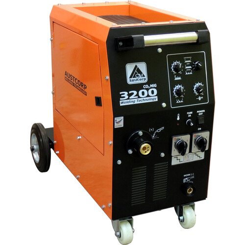 AUSTCORP MIG 3200 WELDING MACHINE